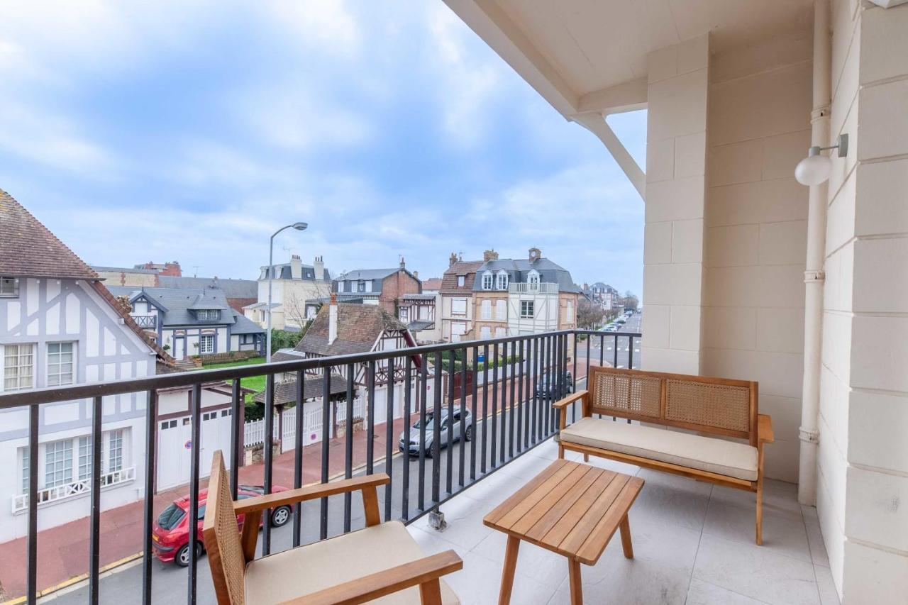 2-Bedroom Apartment With Balcony Near Hippodrome Deauville Luaran gambar