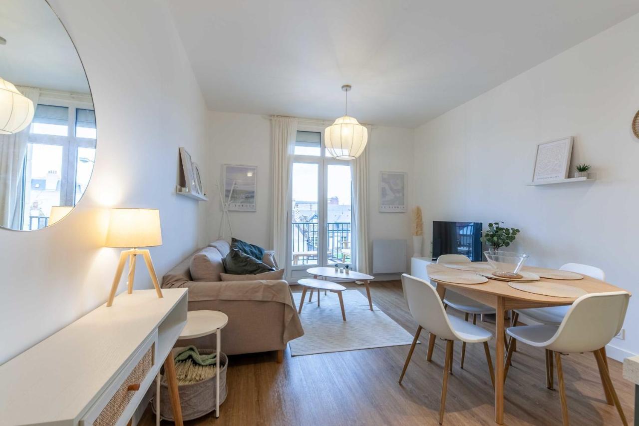 2-Bedroom Apartment With Balcony Near Hippodrome Deauville Luaran gambar