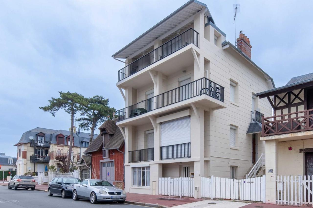 2-Bedroom Apartment With Balcony Near Hippodrome Deauville Luaran gambar